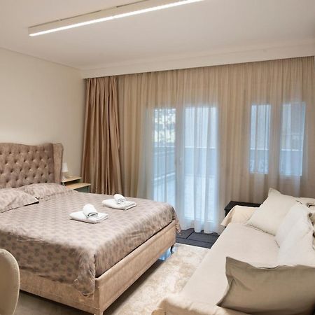 Apartamento Ag.Sofias Pedestrian Area Luxury Ap. & Big Balcony Tesalónica Exterior foto
