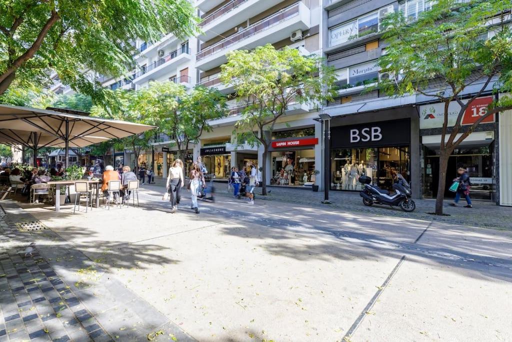 Apartamento Ag.Sofias Pedestrian Area Luxury Ap. & Big Balcony Tesalónica Exterior foto